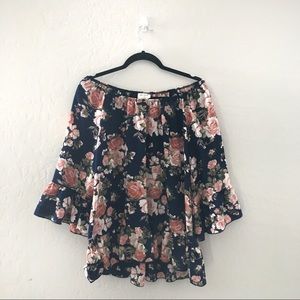 🦔 FINAL PRICE Floral off the Shoulder blouse